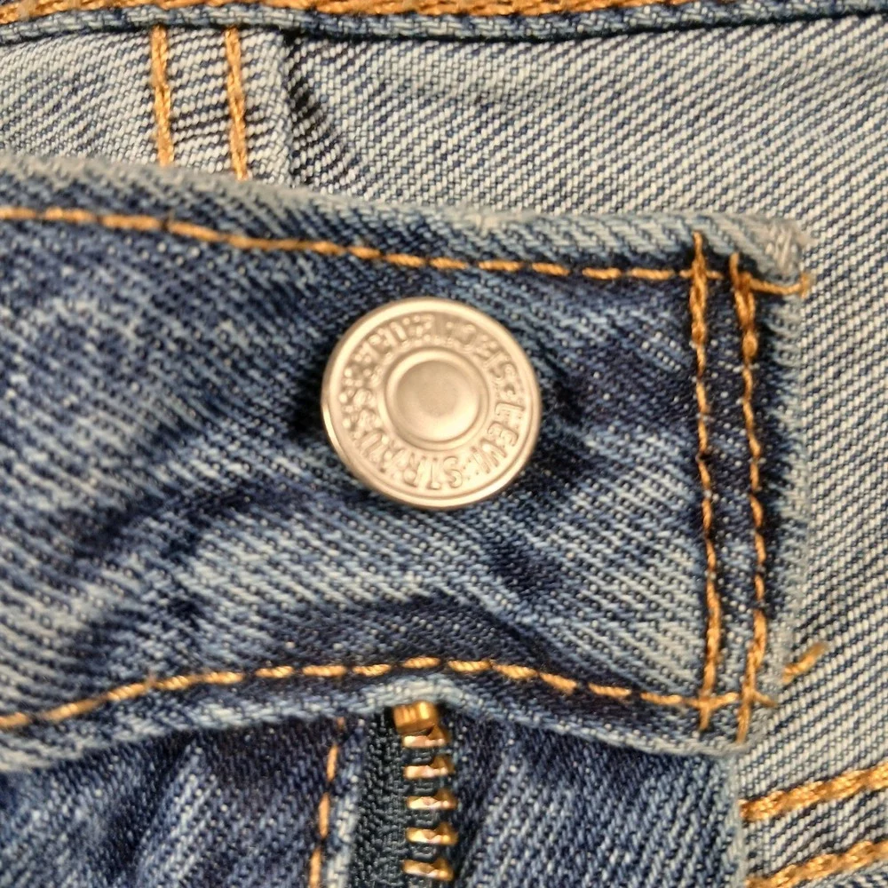 Levi's 550 Relaxed Fit Tapered Leg‎ Jeans Mens 50x30 Medium Wash Blue Denim EUC
